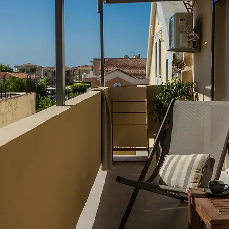 Celes In Kefalonia With Balcony Nomade Agora Apartman Lixúri